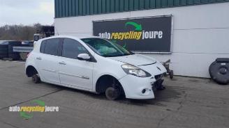 Voiture accidenté Renault Clio Clio III (BR/CR), Hatchback, 2005 / 2014 1.2 16V 75 2012/6