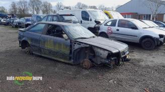 damaged passenger cars Audi 80 Coupe (B3), Coupe, 1988 / 1996 2.3 E 1989/9