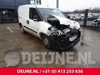 dommages fourgonnettes/vécules utilitaires Opel Combo Combo, Van, 2012 / 2018 1.3 CDTI 16V ecoFlex 2015/10