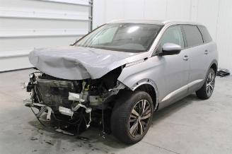 skadebil auto Peugeot 5008  2020/8