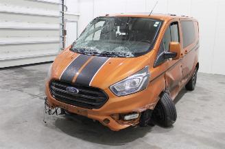 Vaurioauto  commercial vehicles Ford Transit Custom  2019/6