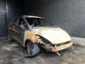 Damaged car Ford Fiesta BENZINE- 1000CC - 73KW - EURO6B 2018/3