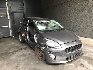 Voiture accidenté Ford Fiesta BENZINE - 1084CC - 62KW - EURO6DT 2019/1