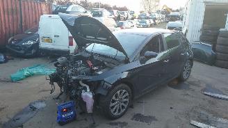 uszkodzony samochody osobowe Seat Leon 5F 2014 1.6 TDI CRKB PTW Zwart LZ9Y onderdelen 2014/8