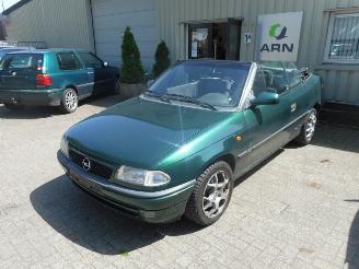 dañado vehículos comerciales Opel Astra cabrio 1996/1