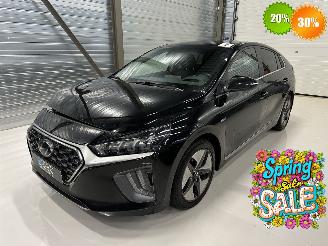 Vrakbiler auto Hyundai Ioniq NEW TYPE 1.6 GDI NAVI/XENON/CAMERA/CRUISE/SFEERVERLICHTING 2020/10