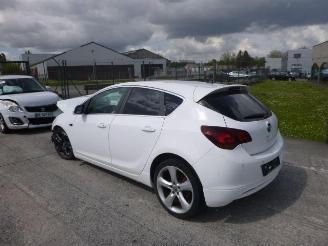 krockskadad bil auto Opel Astra 1.7 CDTI    A17DTJ 2010/5