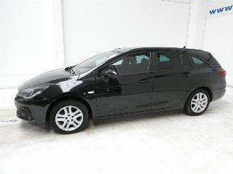 Opel Astra 1.6 D   CDTI picture 3