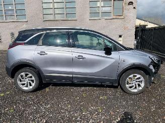 Vaurioauto  passenger cars Opel Crossland X INNOVATI 2019/12