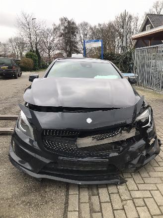 skadebil auto Mercedes Cla-klasse CLA 220 D SHOOTINGBREAK 2015/9