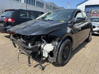 Salvage car Volkswagen Polo Polo VI (AW1), Hatchback 5-drs, 2017 1.0 MPI 12V 2021