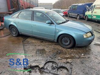 uszkodzony samochody osobowe Audi A6 A6 (C5), Sedan, 1997 / 2005 1.8 20V 2000/10