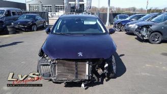 damaged passenger cars Peugeot 308 308 SW (L4/L9/LC/LJ/LR), Combi 5-drs, 2014 / 2021 1.6 BlueHDi 120 2015/9