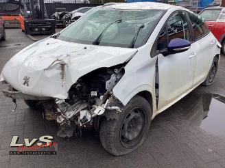 uszkodzony samochody osobowe Peugeot 208 208 I (CA/CC/CK/CL), Hatchback, 2012 / 2019 1.2 Vti 12V PureTech 2017/6