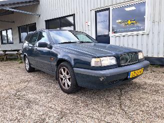 Damaged car Volvo 850 2.5 I AUTOMATIC. 1995/2