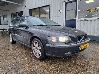 démontage  camping cars Volvo V-70 2.5 T 2003/5