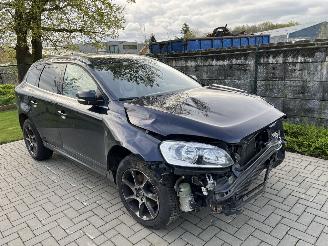 Voiture accidenté Volvo Xc-60 VOLVO XC60 2.0D 2016 2016/11